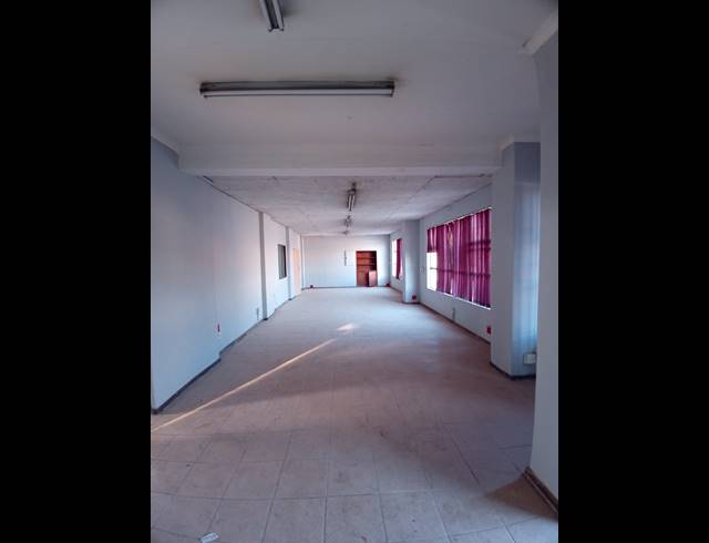 Warehouse property to rent in ANDERBOLT